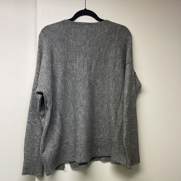 Design History Gray Sweater, Size XL - Picture 6 of 9